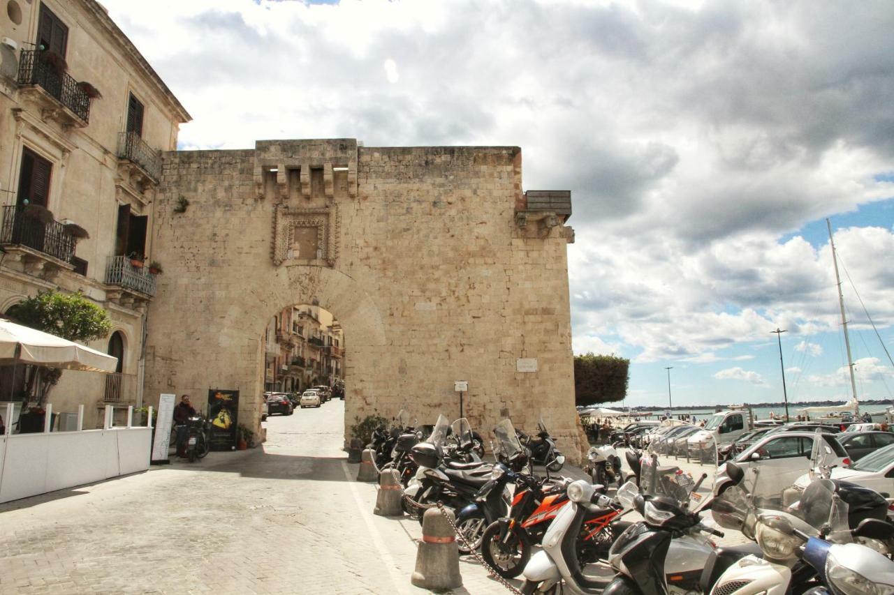 Essentia Rooms- Ortigia Holidays Syrakuzy Zewnętrze zdjęcie