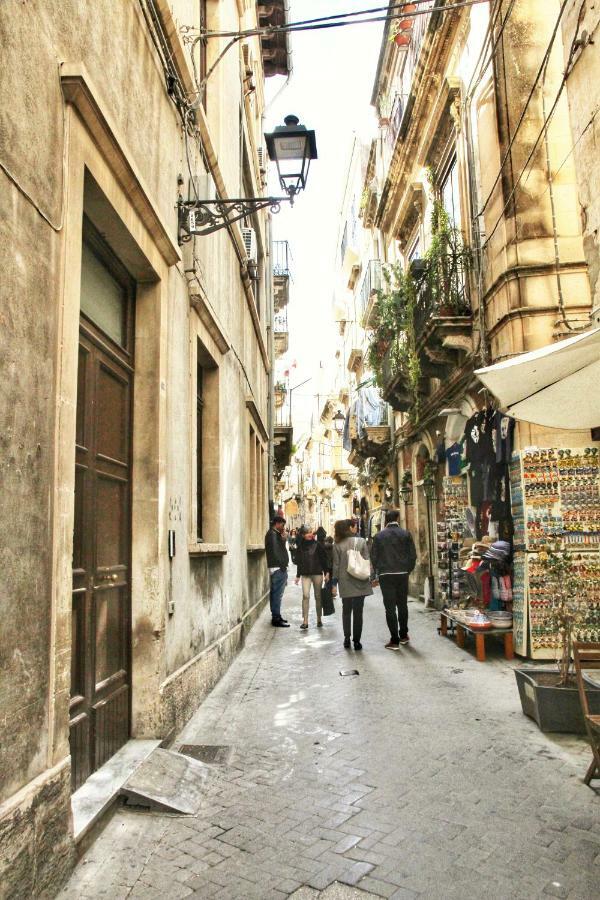 Essentia Rooms- Ortigia Holidays Syrakuzy Zewnętrze zdjęcie