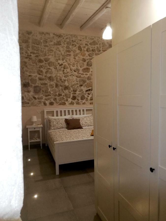 Essentia Rooms- Ortigia Holidays Syrakuzy Zewnętrze zdjęcie