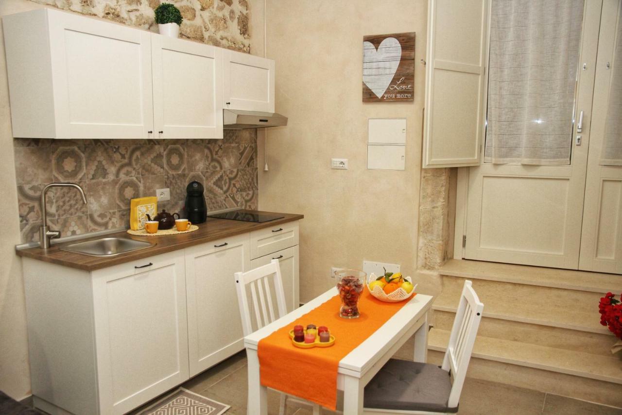 Essentia Rooms- Ortigia Holidays Syrakuzy Zewnętrze zdjęcie